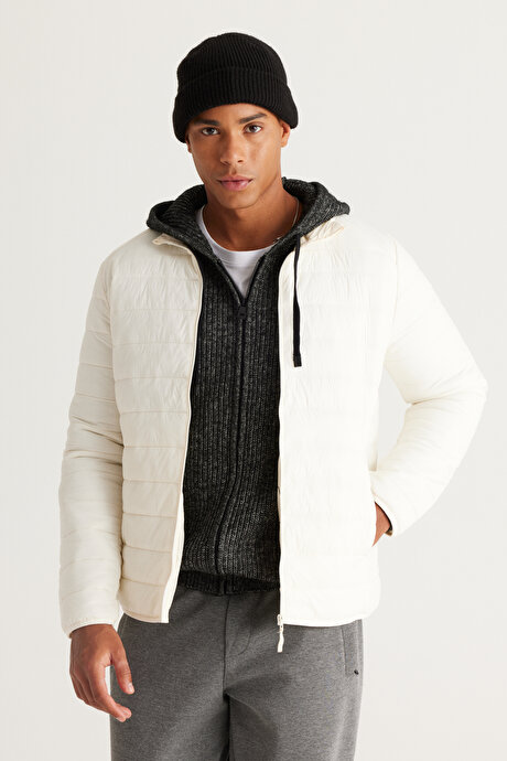 Rüzgar Geçirmez Sıcak Tutan Elyaf Dolgulu Ultra Hafif Standart Fit Şişme Beyaz Mont resmi