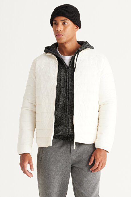 Rüzgar Geçirmez Sıcak Tutan Elyaf Dolgulu Ultra Hafif Standart Fit Şişme Beyaz Mont resmi