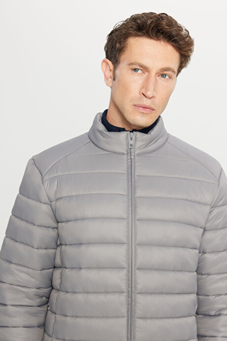 Rüzgar Geçirmez Sıcak Tutan Elyaf Dolgulu Ultra Hafif Standart Fit Şişme Gri Mont resmi