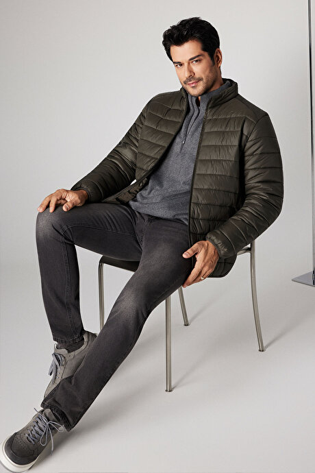 Rüzgar Geçirmez Sıcak Tutan Elyaf Dolgulu Ultra Hafif Standart Fit Şişme Haki Mont resmi