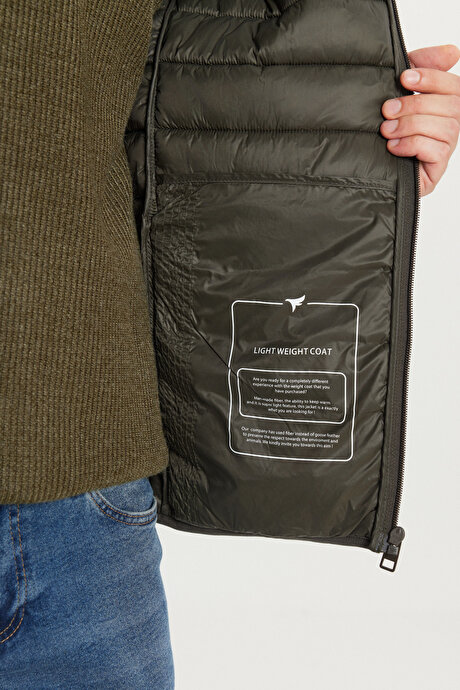 Rüzgar Geçirmez Sıcak Tutan Elyaf Dolgulu Ultra Hafif Standart Fit Şişme Haki Mont resmi