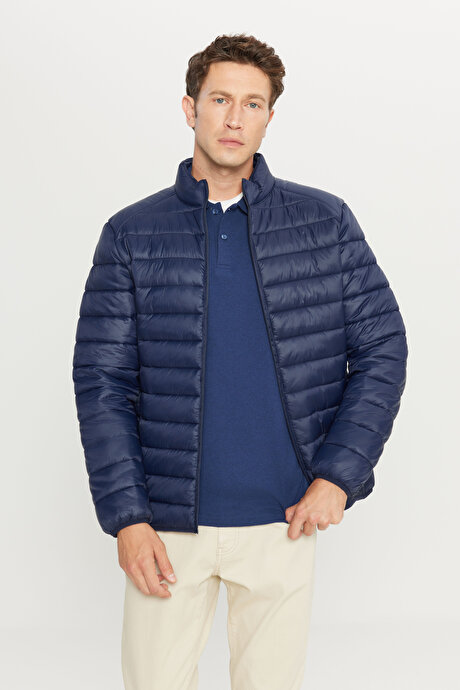 Rüzgar Geçirmez Sıcak Tutan Elyaf Dolgulu Ultra Hafif Standart Fit Şişme Lacivert Mont resmi