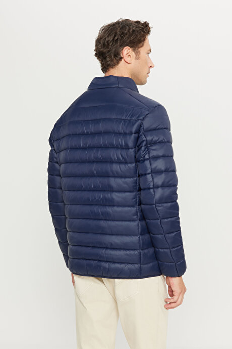 Rüzgar Geçirmez Sıcak Tutan Elyaf Dolgulu Ultra Hafif Standart Fit Şişme Lacivert Mont resmi