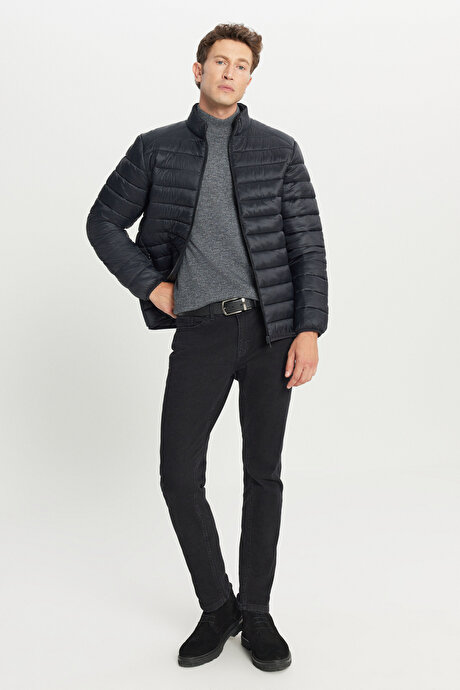 Rüzgar Geçirmez Sıcak Tutan Elyaf Dolgulu Ultra Hafif Standart Fit Şişme Siyah Mont resmi