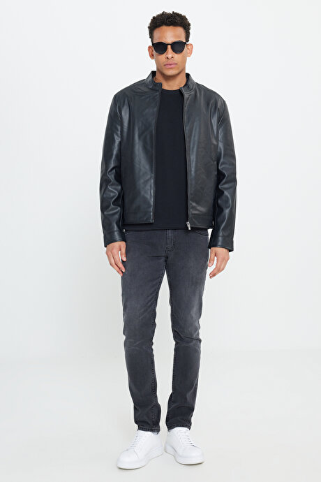 Standart Fit Normal Kesim Dik Yaka Siyah Mont resmi