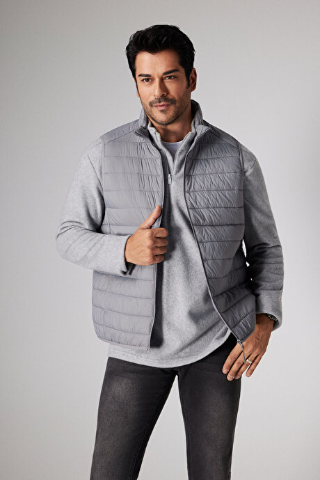 Rüzgar Geçirmez Taşınabilir Çantalı Sıcak Tutan Elyaf Dolgulu Ultra Hafif Standart Fit Şişme Gri Yelek resmi