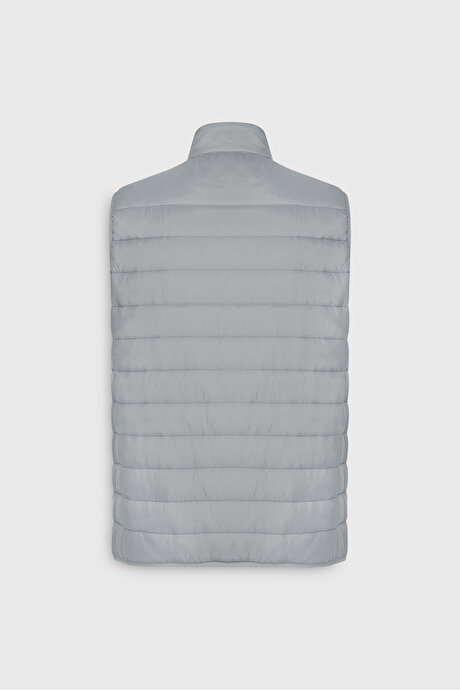 Rüzgar Geçirmez Taşınabilir Çantalı Sıcak Tutan Elyaf Dolgulu Ultra Hafif Standart Fit Şişme Gri Yelek resmi