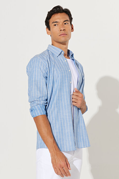 Slim Fit Dar Kesim Gizli Düğmeli Yaka %100 Pamuk Çizgili Mavi-Beyaz Gömlek resmi