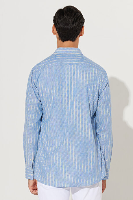 Slim Fit Dar Kesim Gizli Düğmeli Yaka %100 Pamuk Çizgili Mavi-Beyaz Gömlek resmi