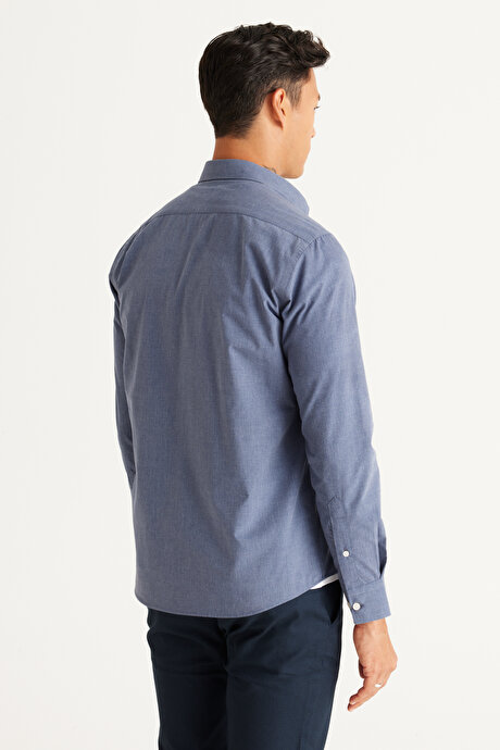 Slim Fit Dar Kesim Gizli Düğme Yaka Lacivert Gömlek resmi
