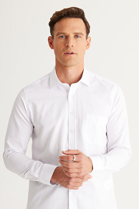 Slim Fit Dar Kesim Klasik Yaka Pamuklu Armürlü Beyaz Gömlek resmi