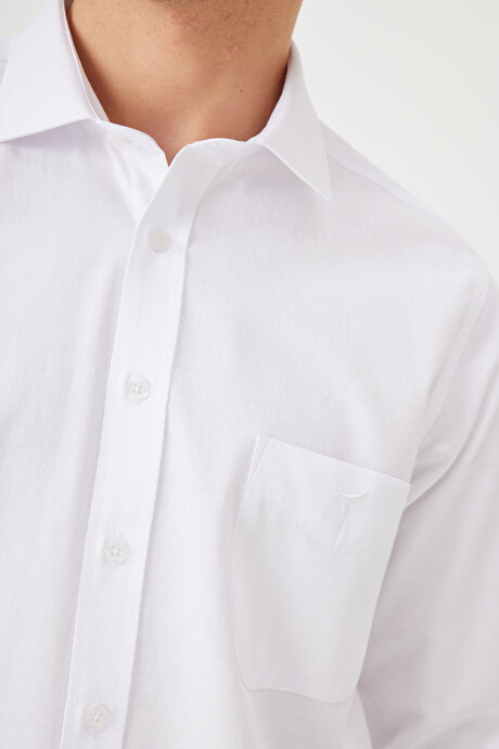 Slim Fit Dar Kesim Klasik Yaka Pamuklu Armürlü Beyaz Gömlek resmi