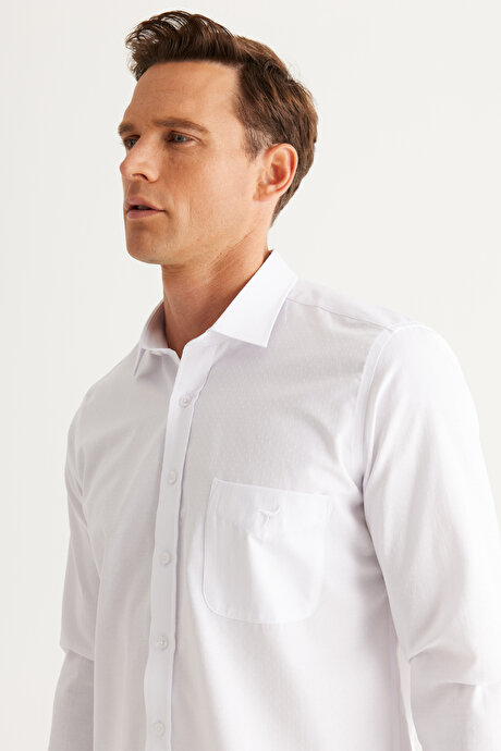 Slim Fit Dar Kesim Klasik Yaka Pamuklu Armürlü Beyaz Gömlek resmi