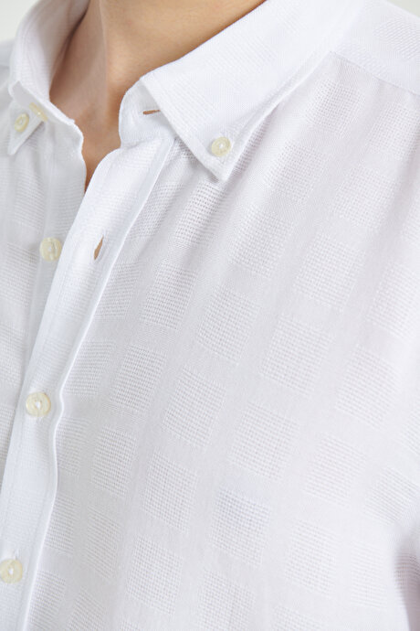 Slim Fit Dar Kesim Klasik Yaka Pamuklu Kareli Beyaz Gömlek resmi