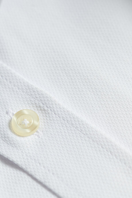 Özel Hediye Kutulu Slim Fit Dar Kesim Klasik Yaka Pamuklu Armürlü Beyaz Gömlek resmi