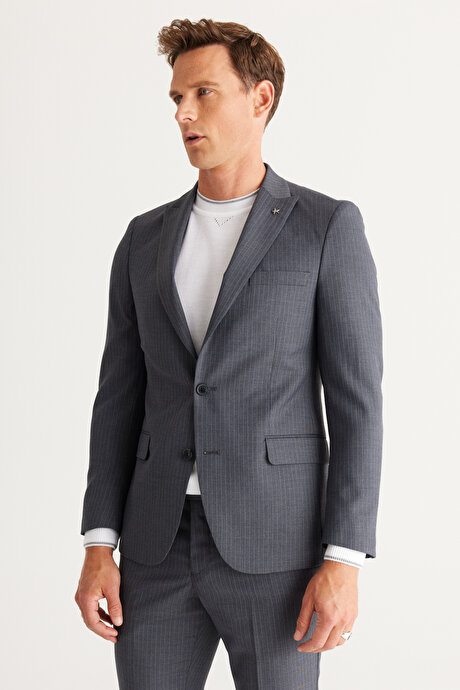 Ekstra Slim Fit Dar Kesim Kırlangıç Yaka Çizgili Gri Takım Elbise resmi
