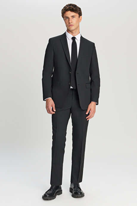 Slim Fit Dar Kesim Mono Yaka Siyah Takım Elbise resmi