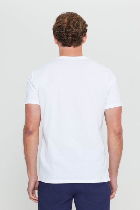 Slim Fit Dar Kesim V Yaka Pamuklu Kısa Kollu Beyaz Tişört resmi