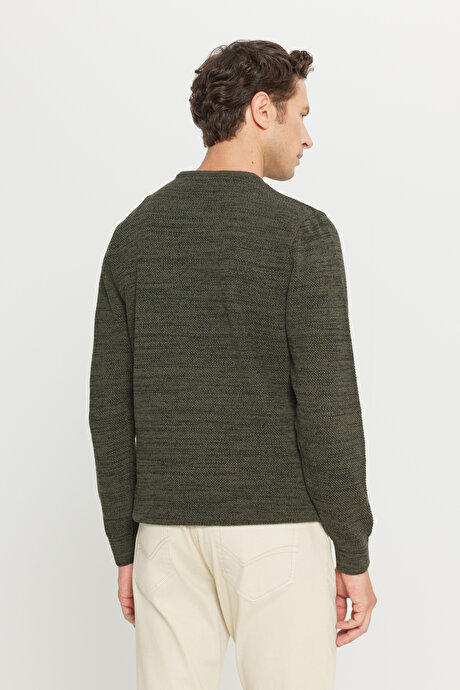 Standart Fit Normal Kesim Pamuklu Bisiklet Yaka Muline Desenli Haki-Siyah Kazak resmi