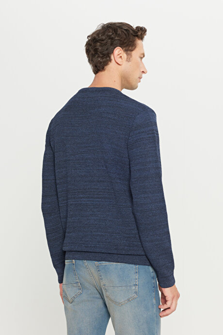 Standart Fit Normal Kesim Pamuklu Bisiklet Yaka Muline Desenli İndigo-Siyah Kazak resmi