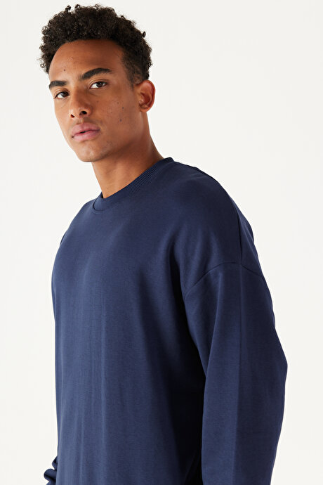 Oversize Bol Kesim Bisiklet Yaka Pamuklu Lacivert Sweatshirt resmi