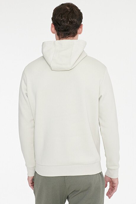 Standart Fit Normal Kesim İçi Polarlı 3 İplik Kapüşonlu Kanguru Cepli Pamuklu Bej Sweatshirt resmi