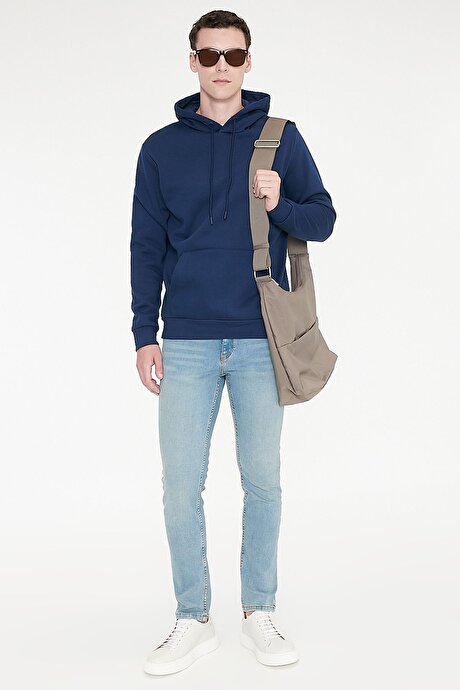 Standart Fit Normal Kesim İçi Polarlı 3 İplik Kapüşonlu Kanguru Cepli Pamuklu Lacivert Sweatshirt resmi