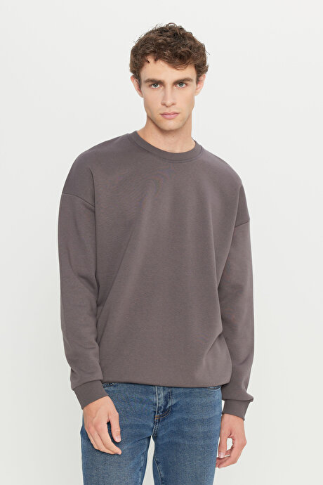 Oversize Bol Kesim İçi Polarlı 3 İplik Bisiklet Yaka Pamuklu Koyu Gri Sweatshirt resmi