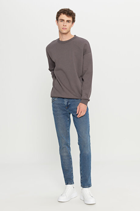Oversize Bol Kesim İçi Polarlı 3 İplik Bisiklet Yaka Pamuklu Koyu Gri Sweatshirt resmi