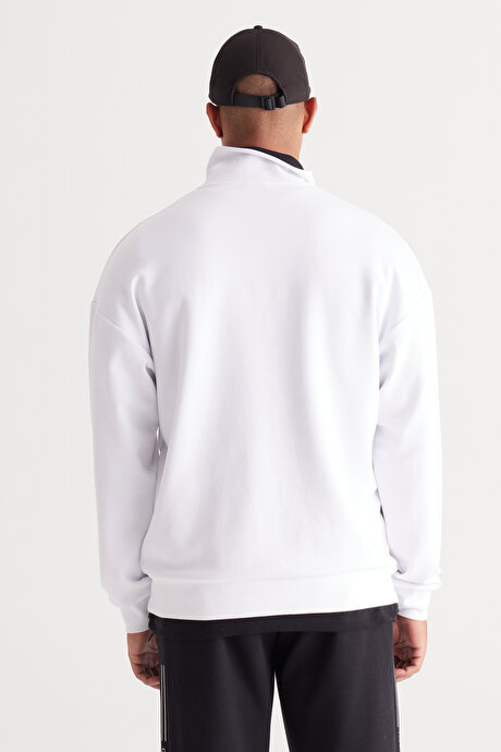 Loose Fit Bato Yaka Baskılı Beyaz Sweatshirt resmi