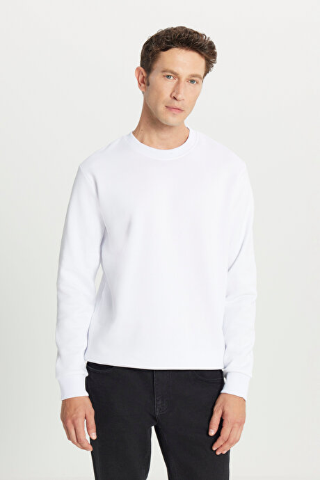 Standart Fit Normal Kesim İçi Polarlı 3 İplik Bisiklet Yaka Pamuklu Beyaz Sweatshirt resmi