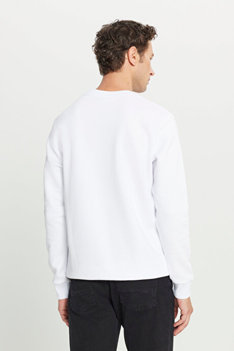 Standart Fit Normal Kesim İçi Polarlı 3 İplik Bisiklet Yaka Pamuklu Beyaz Sweatshirt resmi