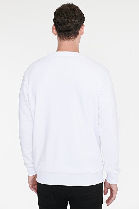 Standart Fit Normal Kesim İçi Polarlı 3 İplik Bisiklet Yaka Pamuklu Beyaz Sweatshirt resmi