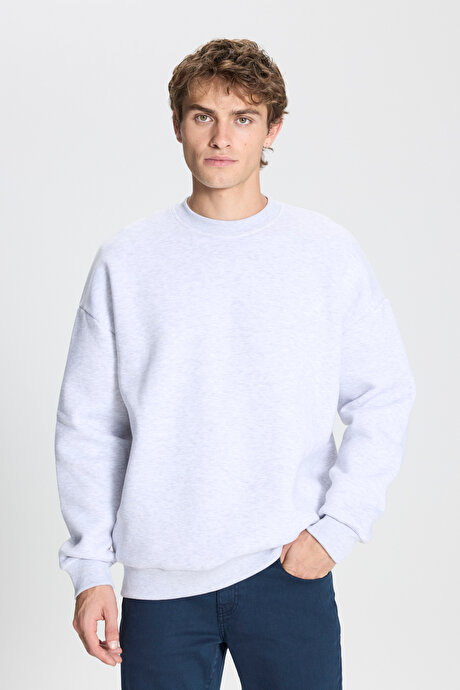 Standart Fit Normal Kesim İçi Polarlı 3 İplik Bisiklet Yaka Pamuklu Kar Melanj Sweatshirt resmi