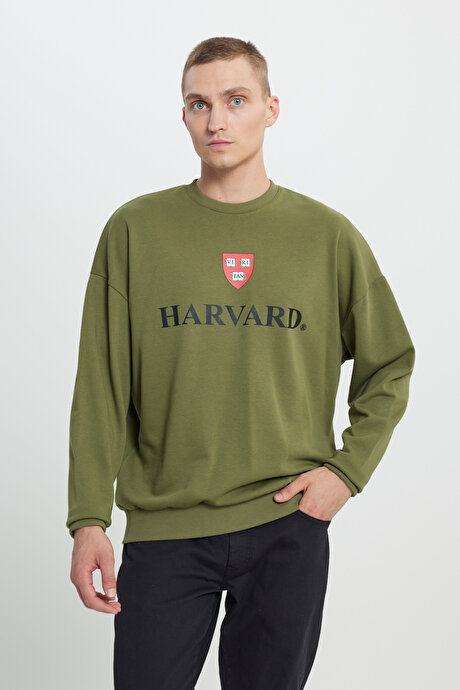 Oversize Fit Bol Kesim Harvard Lisanslı 3 İplik Pamuklu Bisiklet Yaka Haki Sweatshirt resmi