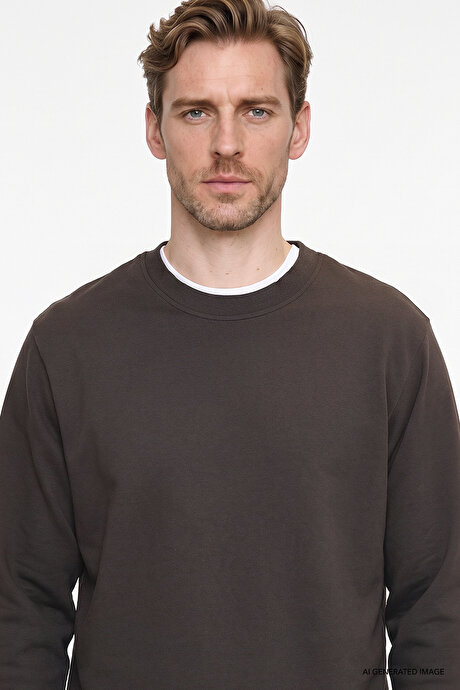 Pamuklu Standart Fit Normal Kesim 2 İplik Bisiklet Yaka Kahverengi Sweatshirt resmi