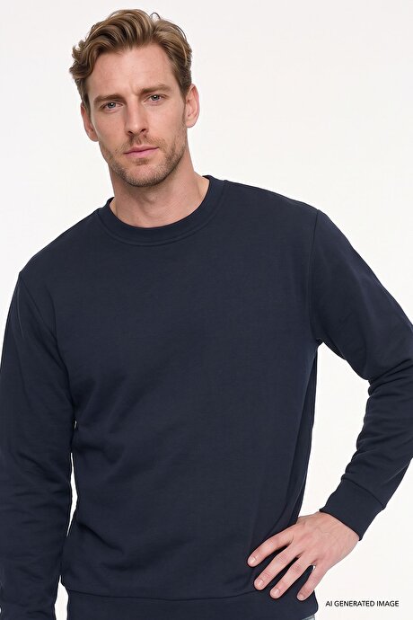 Pamuklu Standart Fit Normal Kesim 2 İplik Bisiklet Yaka Lacivert Sweatshirt resmi