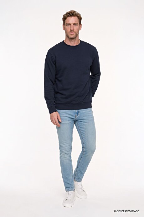 Pamuklu Standart Fit Normal Kesim 2 İplik Bisiklet Yaka Lacivert Sweatshirt resmi