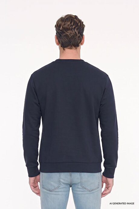 Pamuklu Standart Fit Normal Kesim 2 İplik Bisiklet Yaka Lacivert Sweatshirt resmi