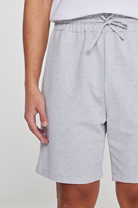 Pamuklu Rahat Nefes Alabilen 2 İplik Cepli Örme Standart Fit Gri Melanj Şort resmi