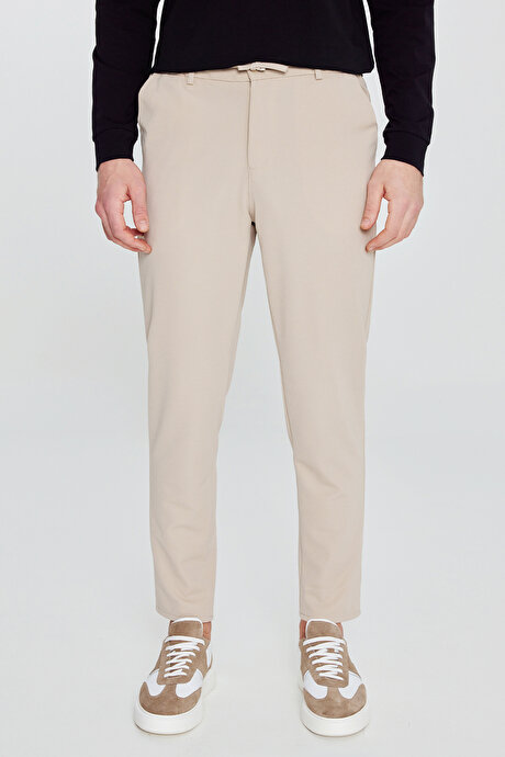 Slim Fit Dar Kesim Beli Bağlamalı Yan Cepli Casual Jogger Bej Pantolon resmi