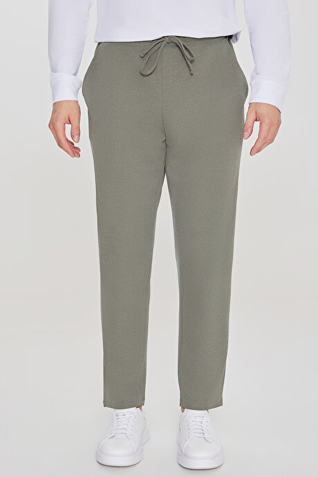 Pamuklu Standart Fit Normal Kesim Beli Lastikli Diagonal Desenli Örme Haki Pantolon resmi