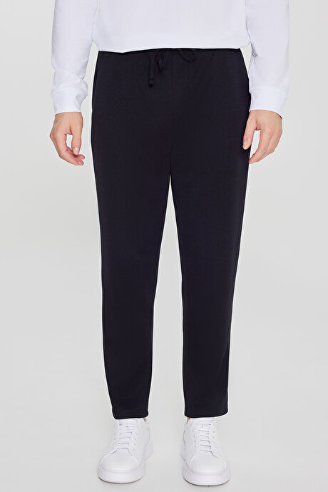Pamuklu Standart Fit Normal Kesim Beli Lastikli Diagonal Desenli Örme Siyah Pantolon resmi