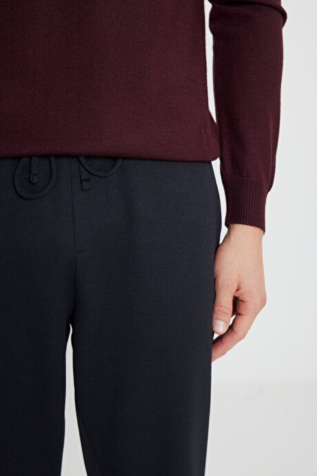 Pamuklu Standart Fit Normal Kesim Beli Lastikli Diagonal Desenli Örme Siyah Örme Pantolon resmi