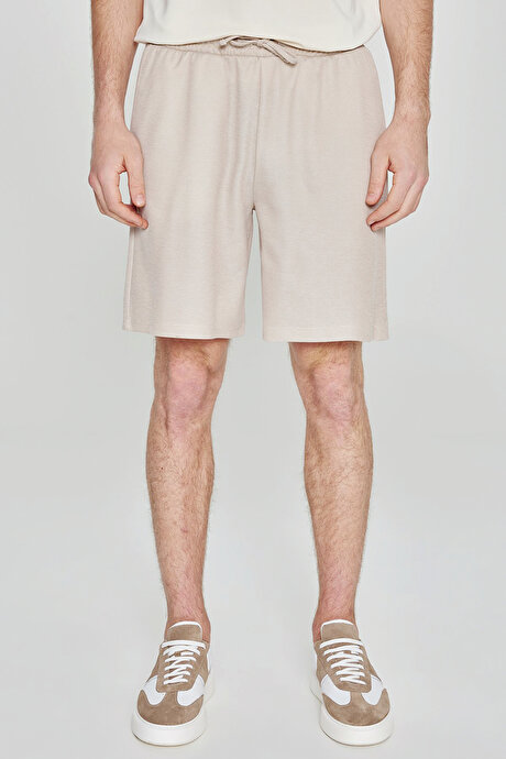 Pamuklu Standart Fit Normal Kesim Beli Bağlamalı Yan Cepli Örme Bej Şort resmi