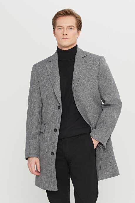 Standart Fit Normal Kesim Mono Yaka Armürlü Kapak Cepli Antrasit Palto resmi