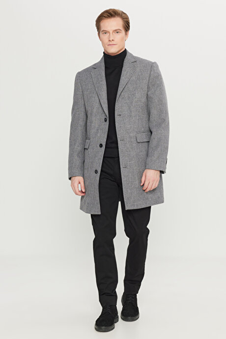 Standart Fit Normal Kesim Mono Yaka Armürlü Kapak Cepli Antrasit Palto resmi