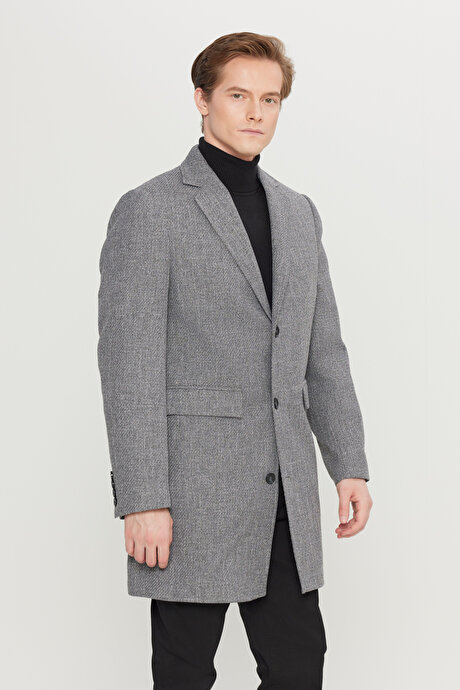 Standart Fit Normal Kesim Mono Yaka Armürlü Kapak Cepli Antrasit Palto resmi