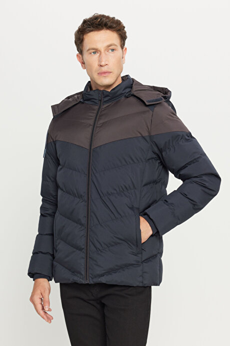 Standart Fit Normal Kesim Dik Yaka Kapüşonlu Yan Cepli Lacivert-Kahverengi Kaban resmi