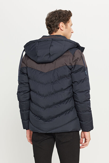 Standart Fit Normal Kesim Dik Yaka Kapüşonlu Yan Cepli Lacivert-Kahverengi Kaban resmi